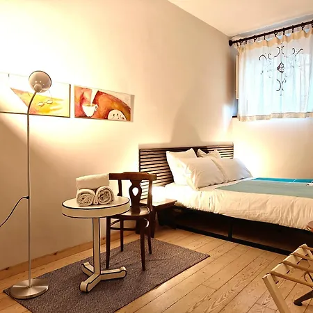 Mazzini Charming Getaway With Courtyard فلورنس