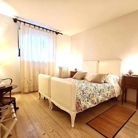 شقة Mazzini Charming Getaway With Courtyard