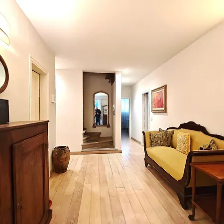 شقة Mazzini Charming Getaway With Courtyard *