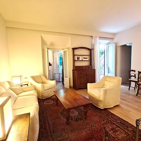 Mazzini Charming Getaway With Courtyard فلورنس
