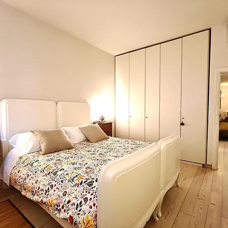 Mazzini Charming Getaway With Courtyard *